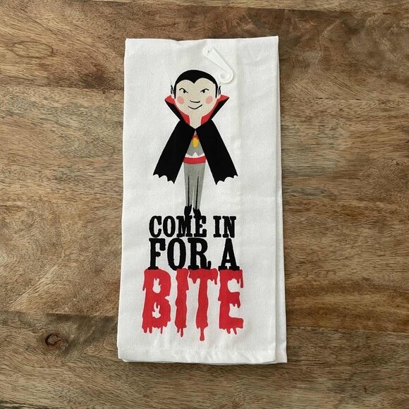 New 2Pk Vampire Halloween Kitchen Towels - Picture 3 of 3